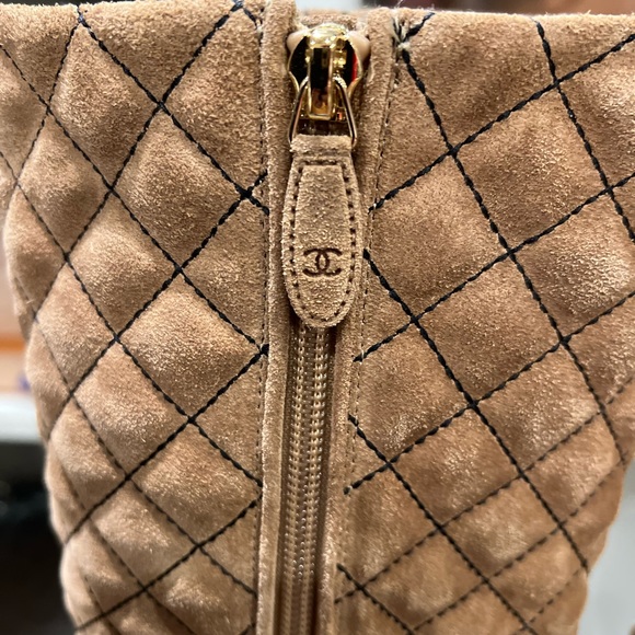 CHANEL high boots - Picture 3 of 13